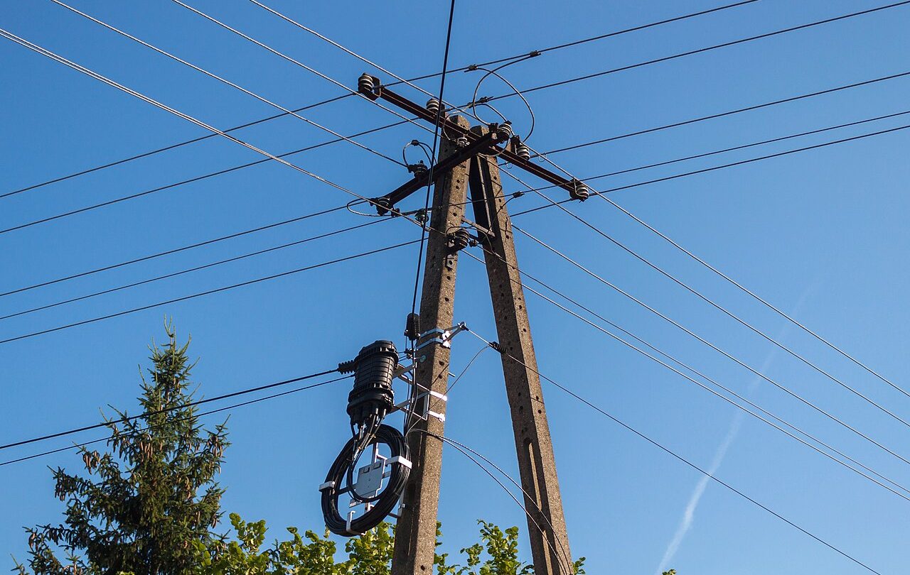 Pole, Duct and Chamber: The Ground-Level Work Behind a Fibre Order